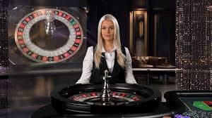 777plus ph game lobby interface showing slot and live casino categories